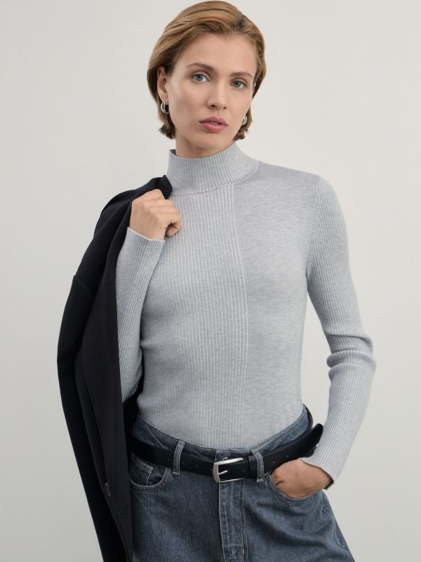 460780 ZARINA Turtleneck